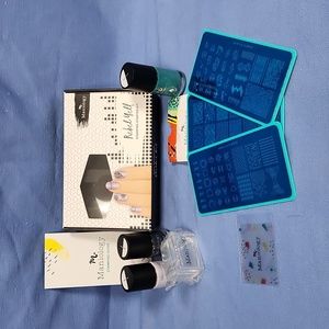 NIB Maniology REBEL YELL Stamping Starter Kit with Bonus Polish & Plate
